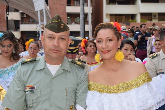 Coronel; Juan Restrepo y Mónica Gallo de Restrepo.